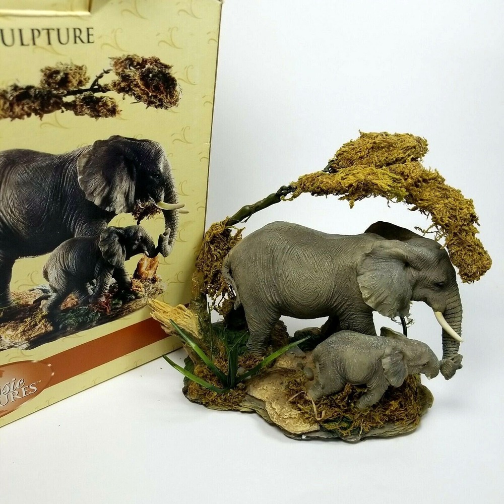 CLASSIC TREASURES  ELEPHANT SCULPTURE COLLECTION SERIES WITH BOX